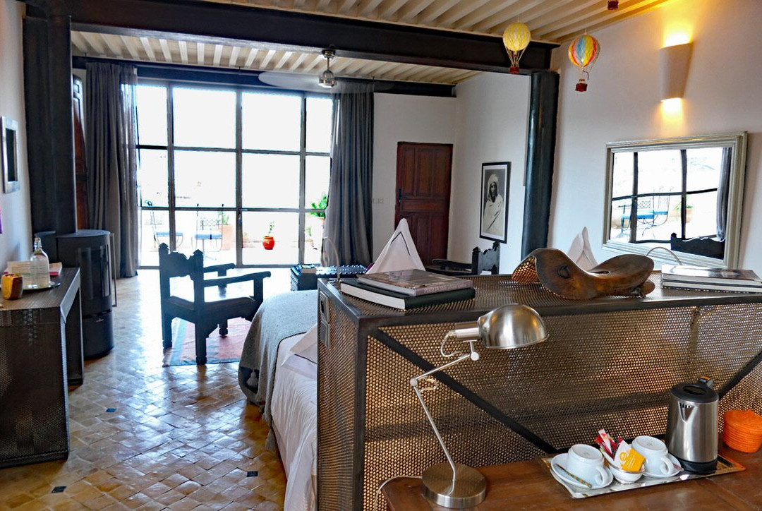 阿鲁萨里亚德酒店主图