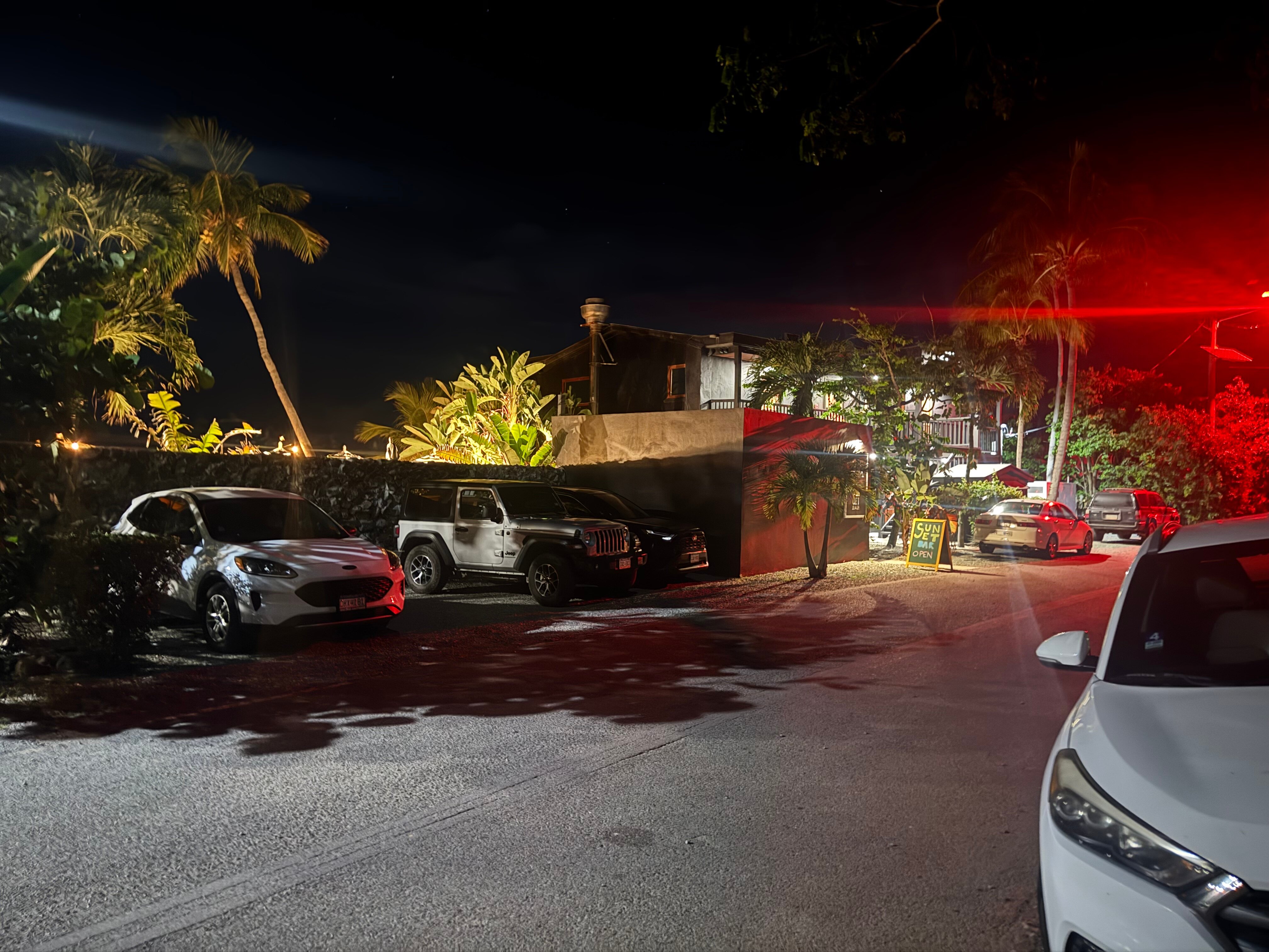 The Waves Cane Bay-官方