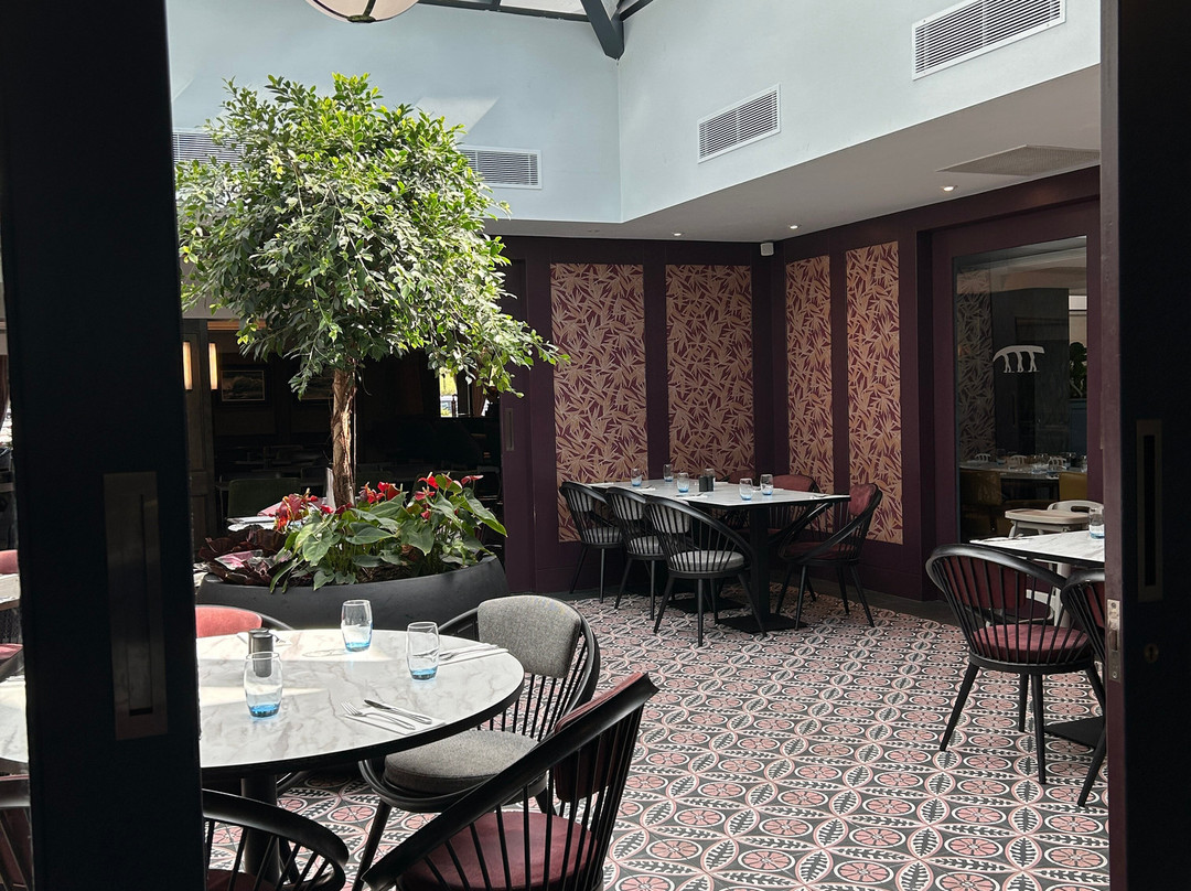 丁格斯格尔林酒店主图