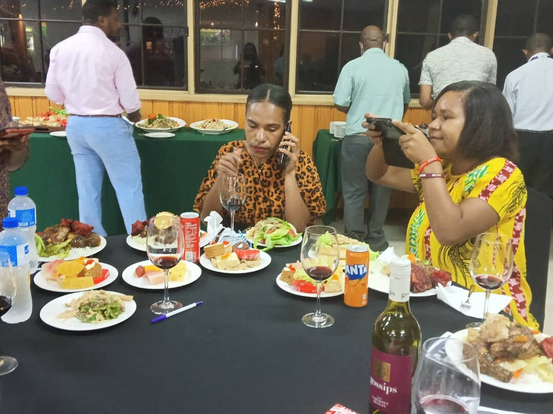 Highlander Hotel & Apartments主图