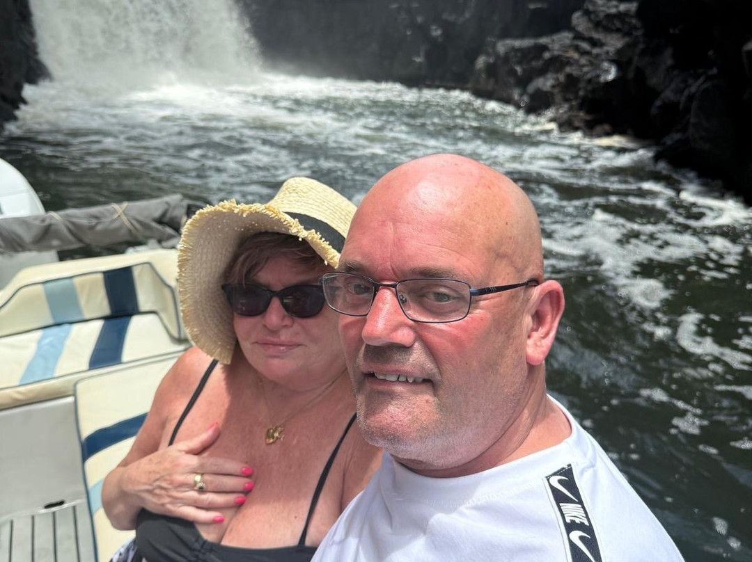 La Criee Ltee boat tours-蓝湾必去景点