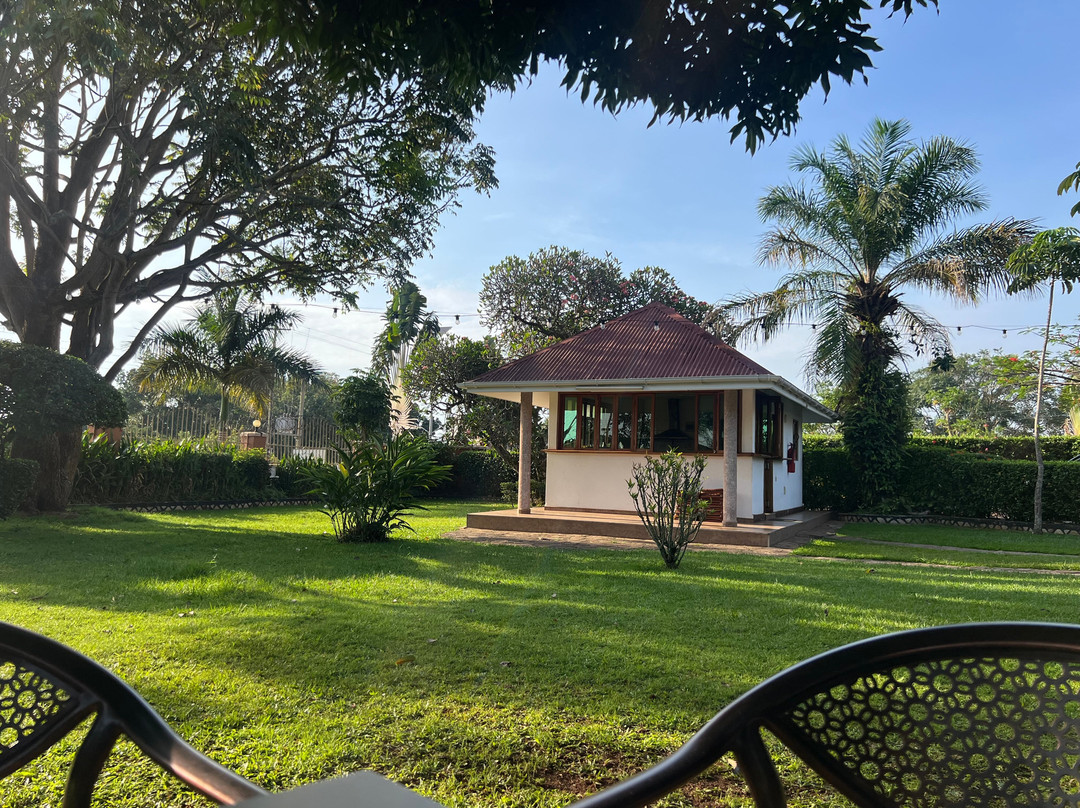 Sunset Entebbe主图