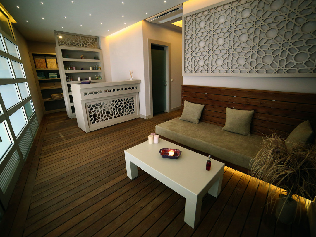 Costa Farilya Special Class Hotel主图