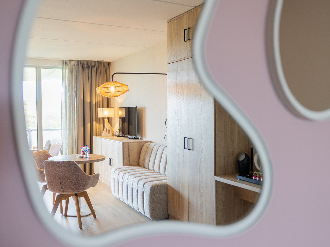 Strandhotel Buren Aan Zee主图