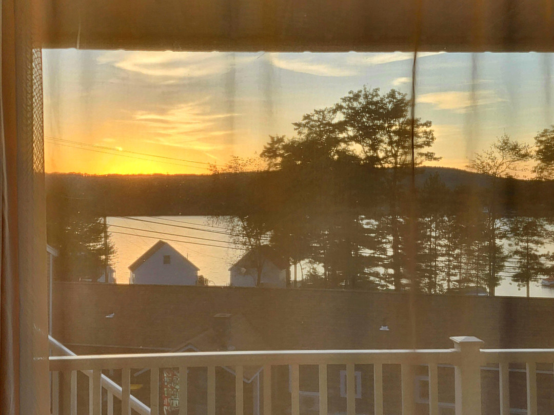 Birch Knoll Motel主图