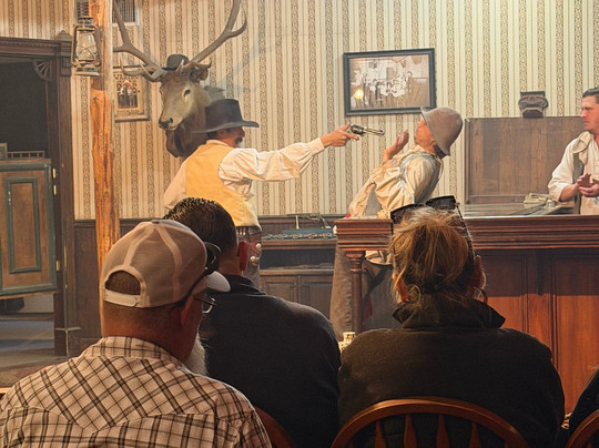 The Saloon Theatre-墓碑镇必去景点