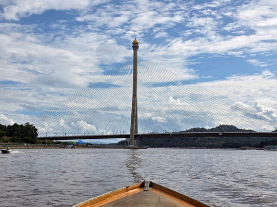 Raja Isteri Pengiran Anak Hajah Saleha Bridge-斯里巴加湾必去景点