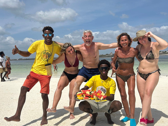 Amico Kenya • Tours & Safari-瓦塔木必去景点