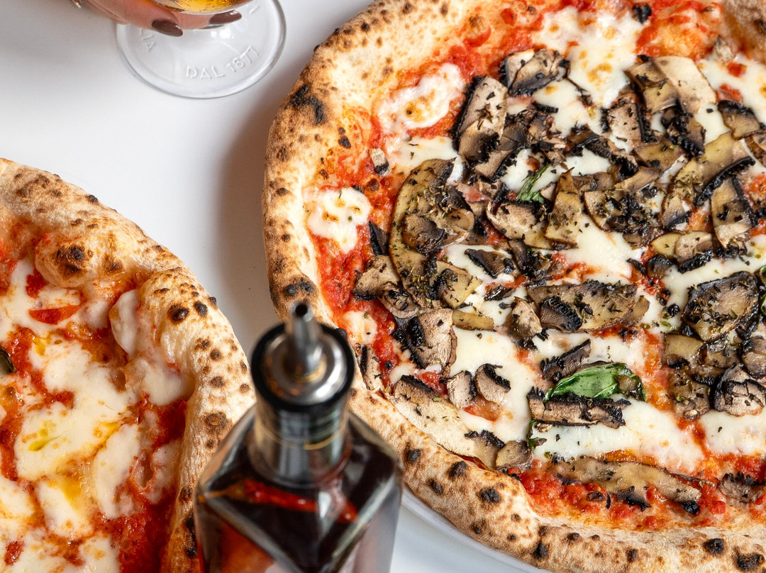 Rudy's Pizza Napoletana - Monton