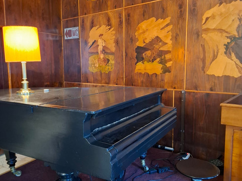 欧罗巴酒店主图