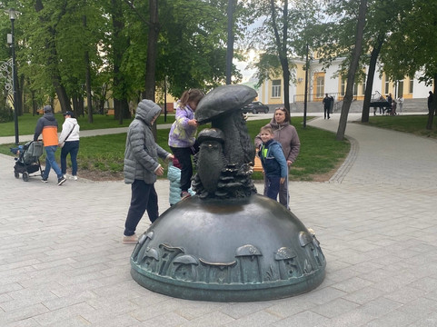 Monument Mashrooms With Eyes-Ryazan必去景点