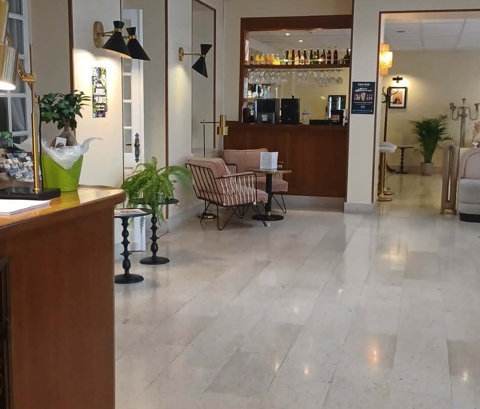 希望大酒店主图