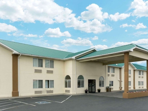 格林里弗速8酒店主图