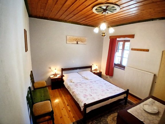 阿洛尼旅馆-客卧