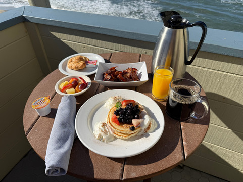 米拉马尔海滩龙柏酒店主图