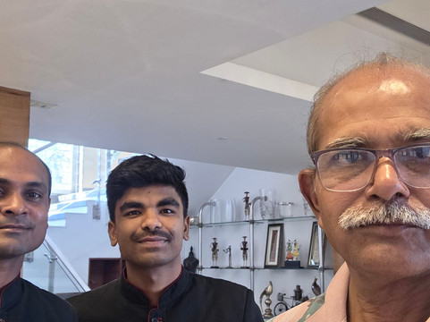 赖布尔辛哈尼亚萨罗瓦门廊酒店主图