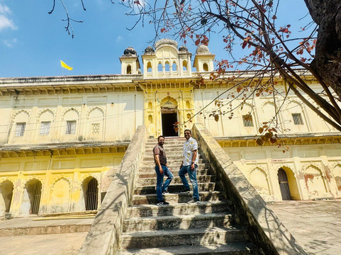 Maharaja Gangadhar Rao ki Chatri-Jhansi必去景点