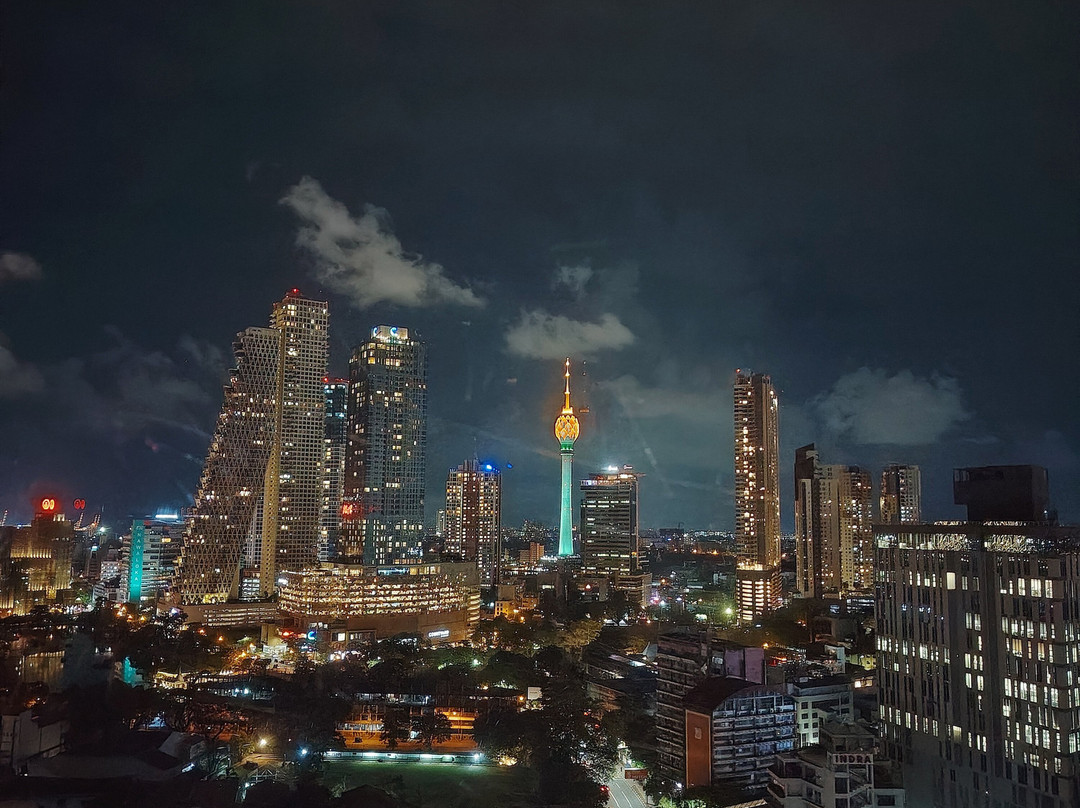 辛纳蒙科伦坡红酒店主图