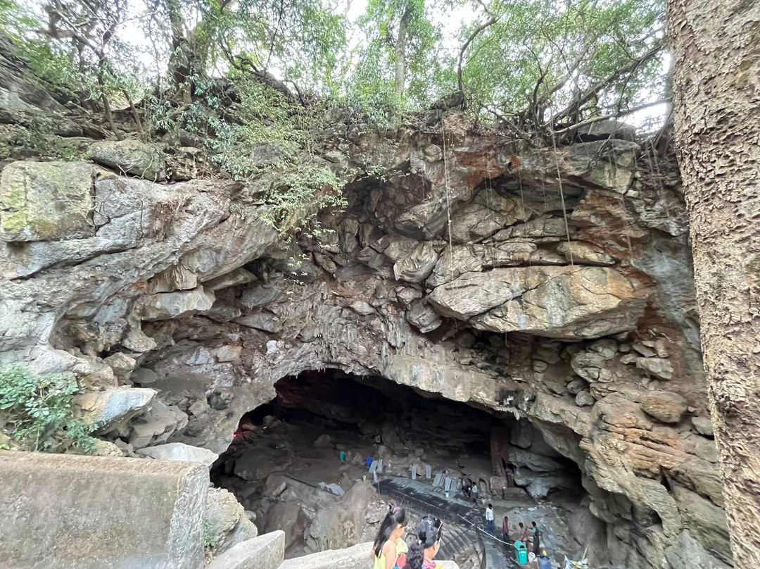 Borra Caves-维沙哈巴南必去景点