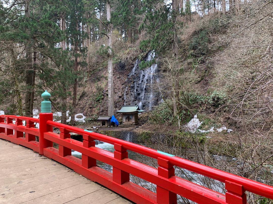 Harai River and Suga Waterfall-鹤冈市必去景点