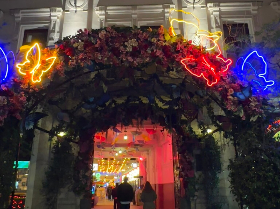 戈兹斯都庭院-布达佩斯必去景点