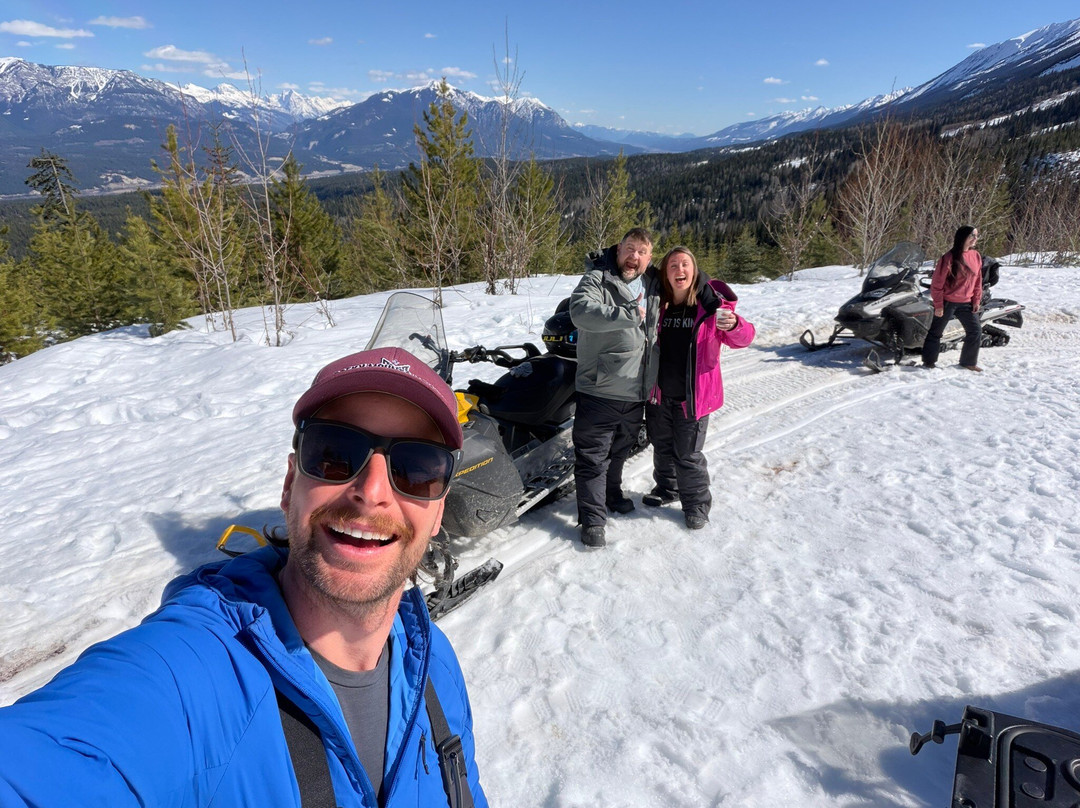 Rocky Mountain Riders-戈尔登必去景点