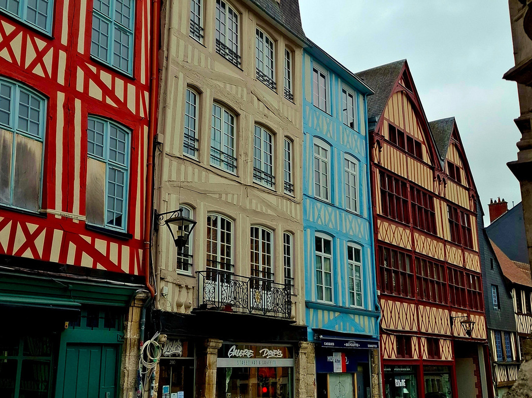 Place du Vieux-Marché-鲁昂必去景点