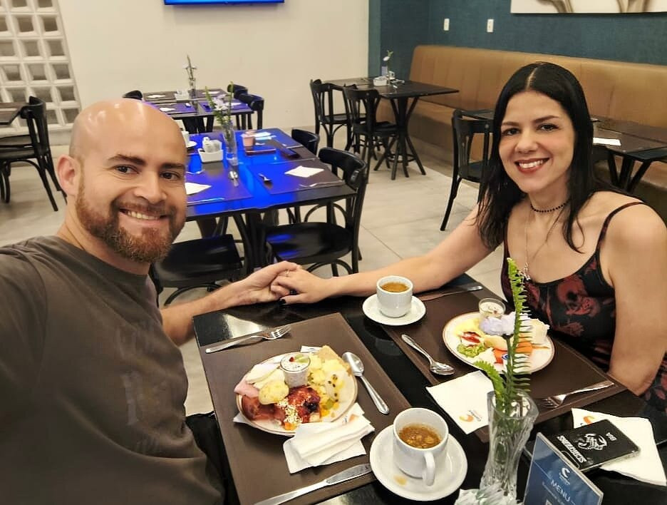 维多利亚舒适套房酒店主图