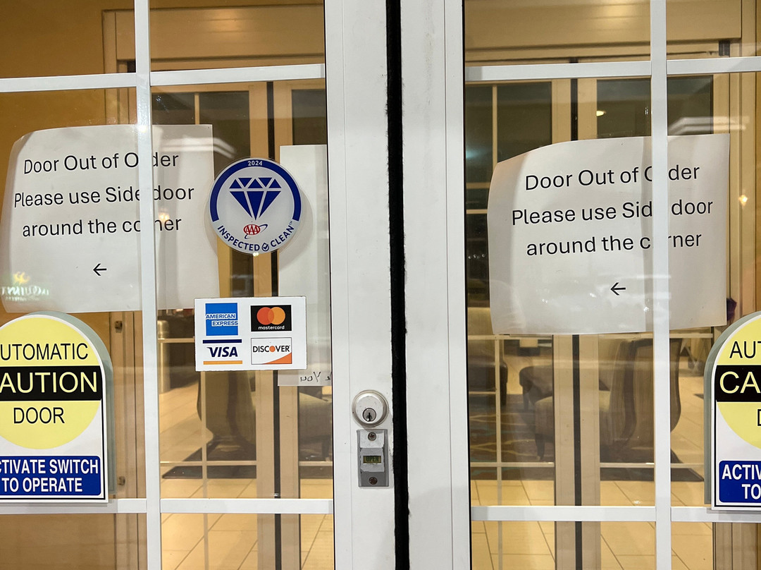 弗洛里斯维尔拉昆塔温德姆套房酒店主图