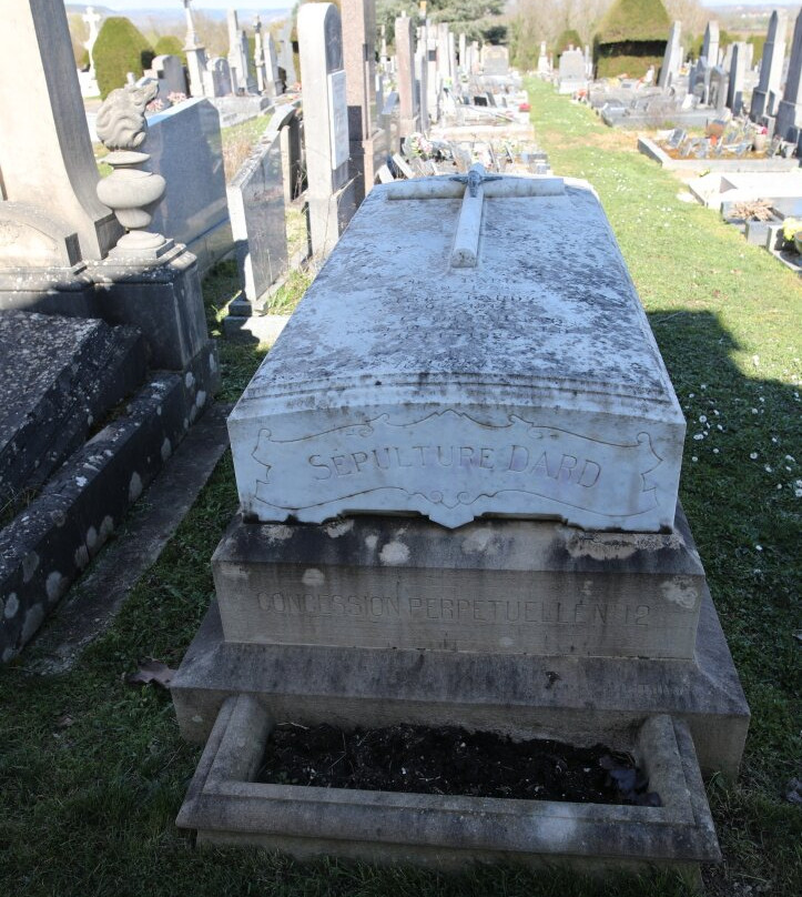Cimetière des Pendants à Chagny-沙尼必去景点