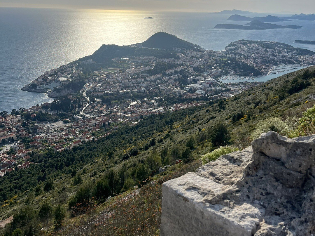 阿斯塔雷酒店主图