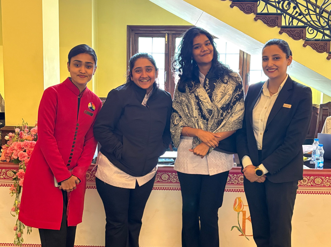 拉利特大皇宫斯里纳格酒店主图