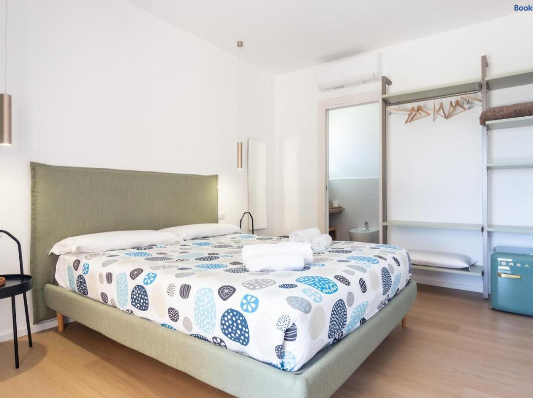 Mariposa Rooms