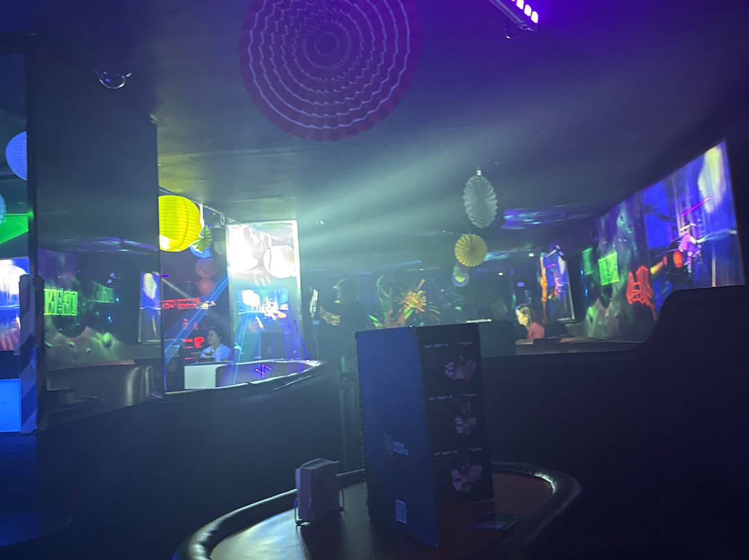Neon Nights Bar Club-马卡蒂必去景点