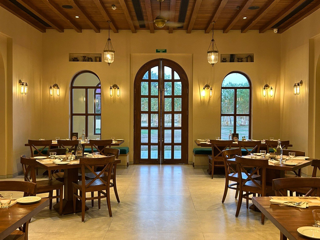 Time Square Resort & Spa Bhuj主图