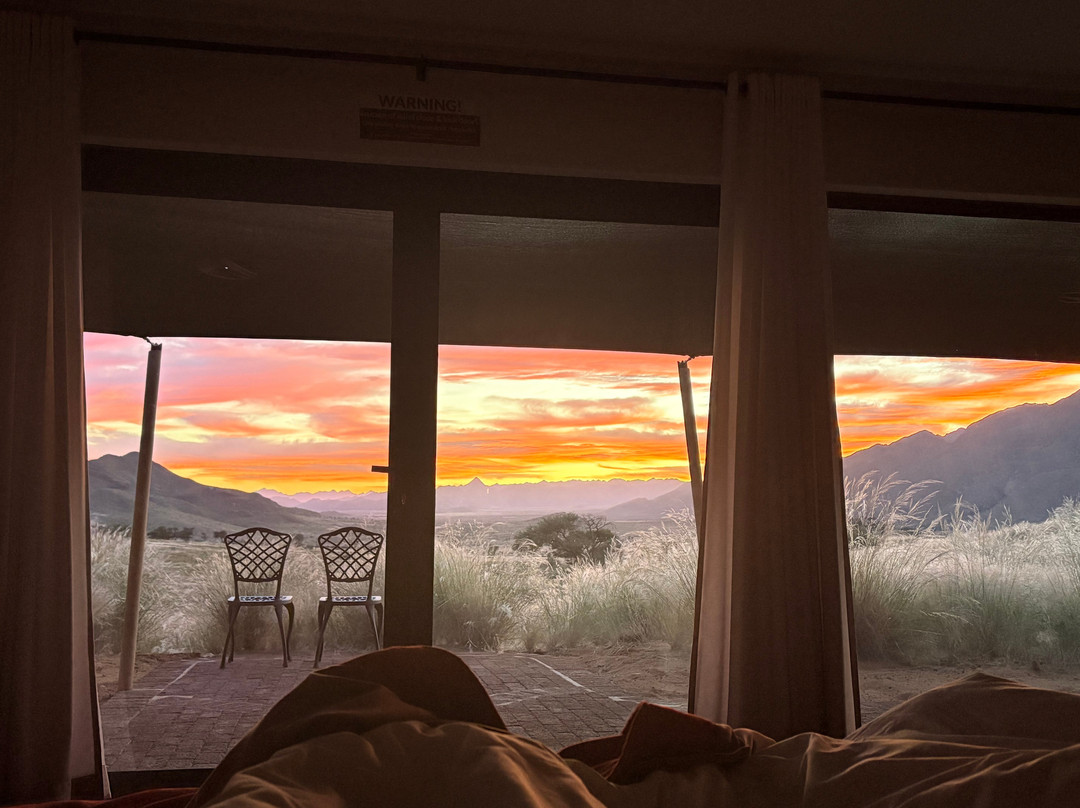Barkhan Dune Retreat主图