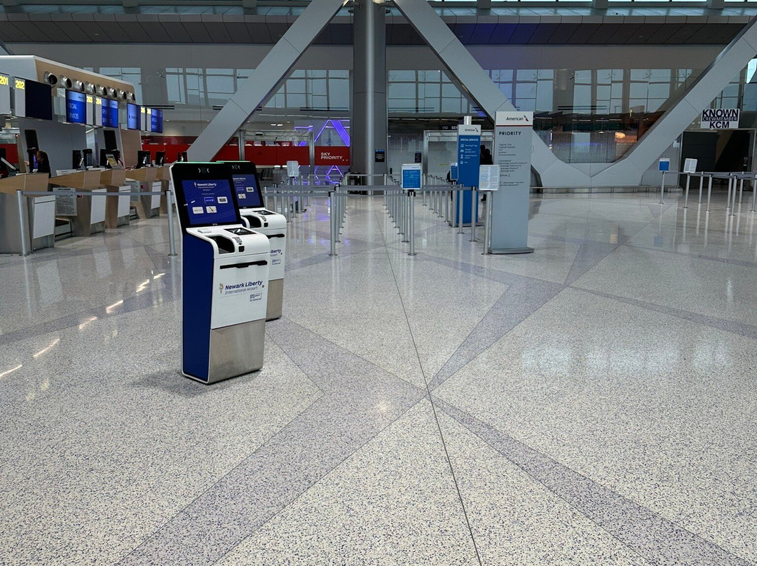 Newark Liberty International Airport - EWR-纽瓦克必去景点