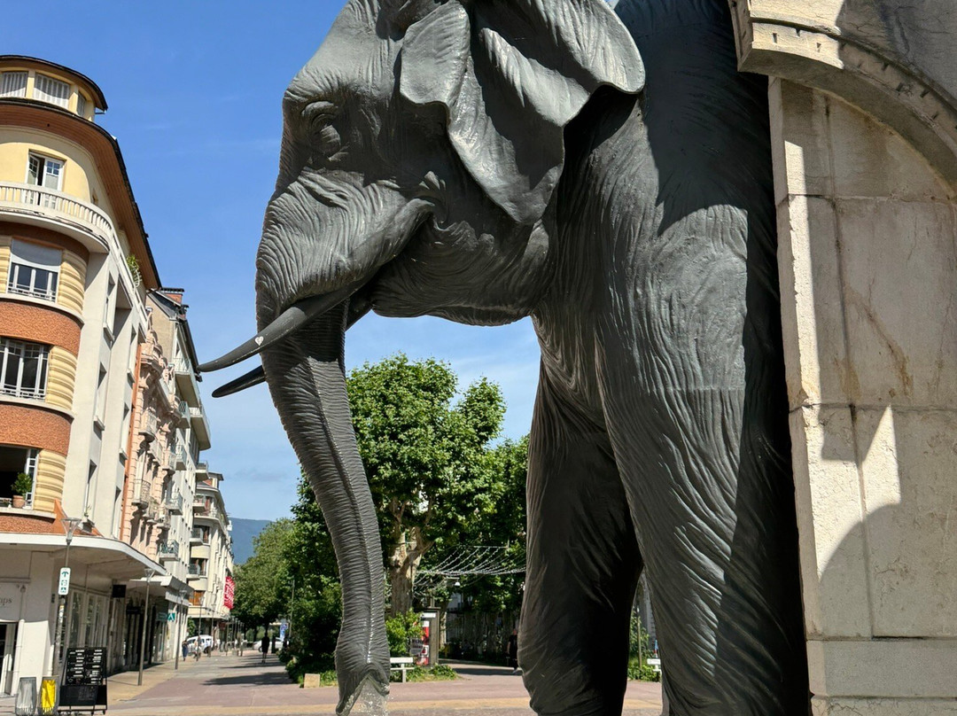 La Fontaine des Elephants (Fountain of Elephants)-尚贝里必去景点