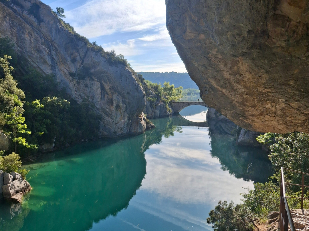 Sentier Du Garde Canal-Quinson必去景点