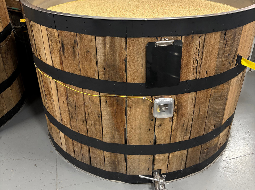 Ole Smoky Distillery - The Holler-盖林柏格必去景点
