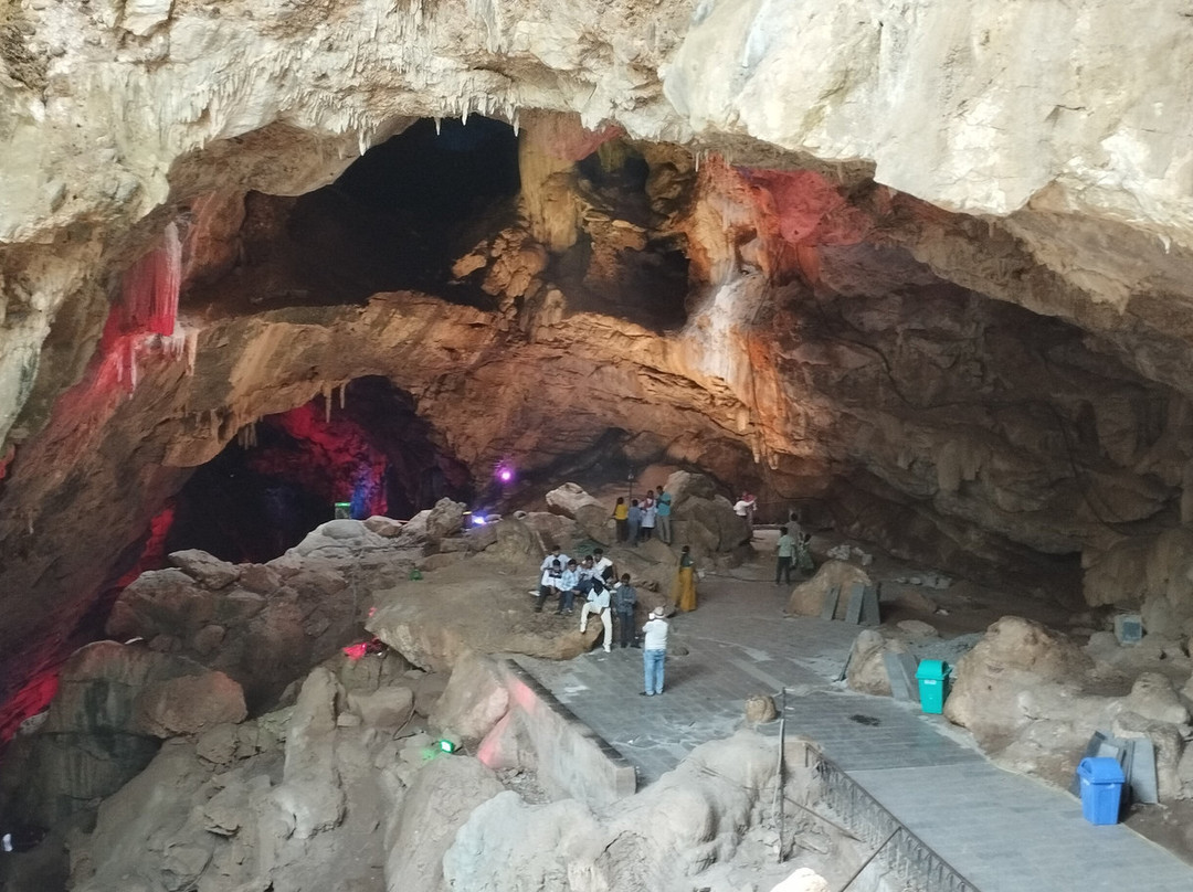 Borra Caves-维沙哈巴南必去景点