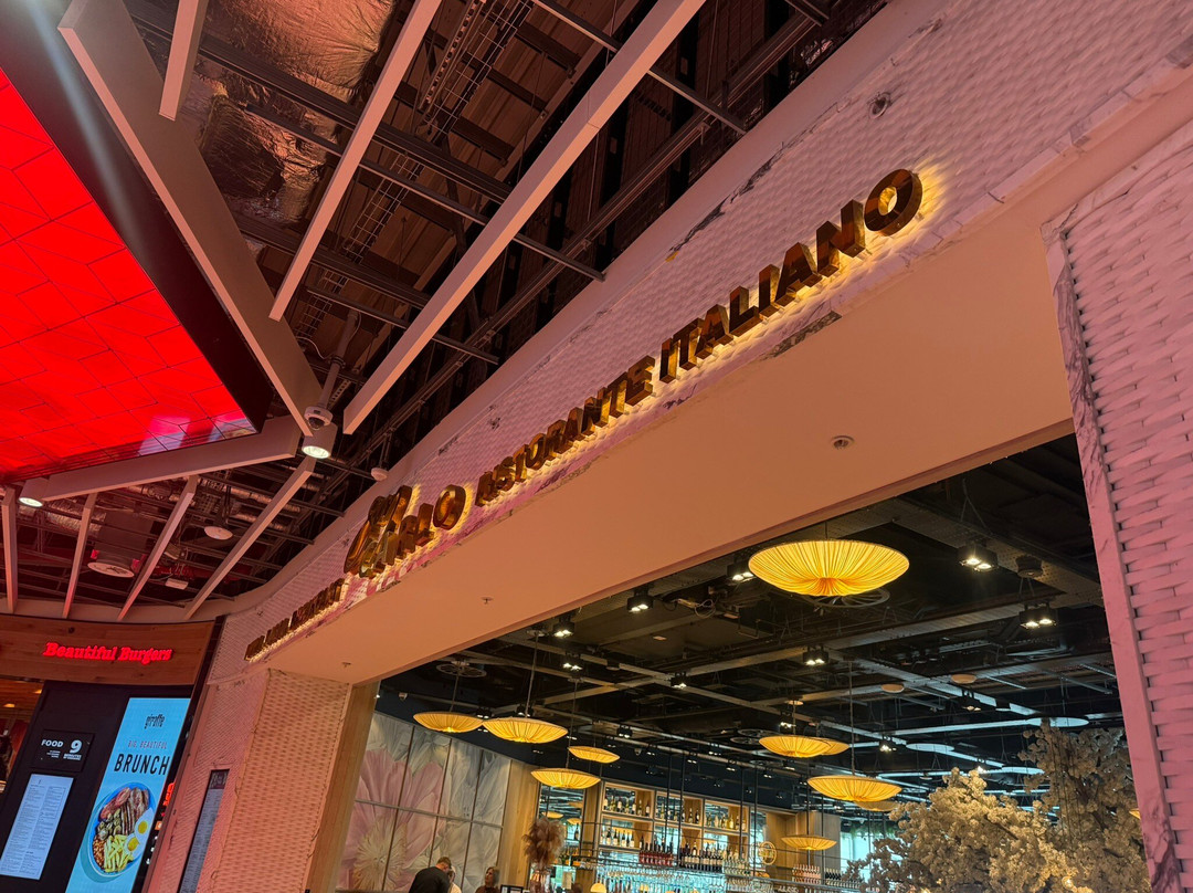 San Carlo - Manchester Airport T2