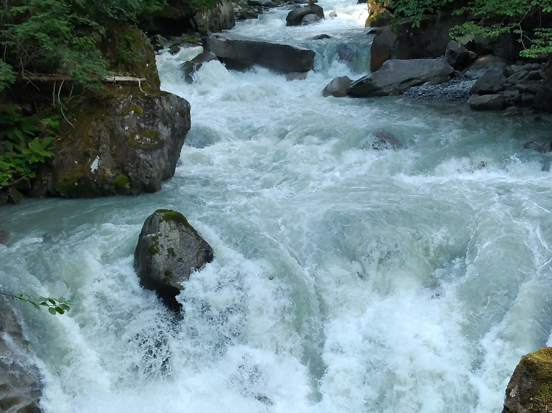 Nardis Waterfalls-Carisolo必去景点