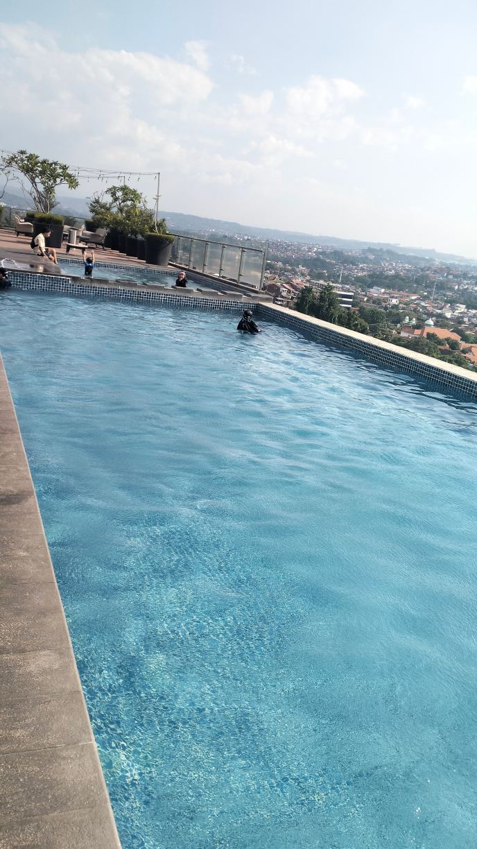 Pinnacle Apartment ( Louis Kienne )-旅行者