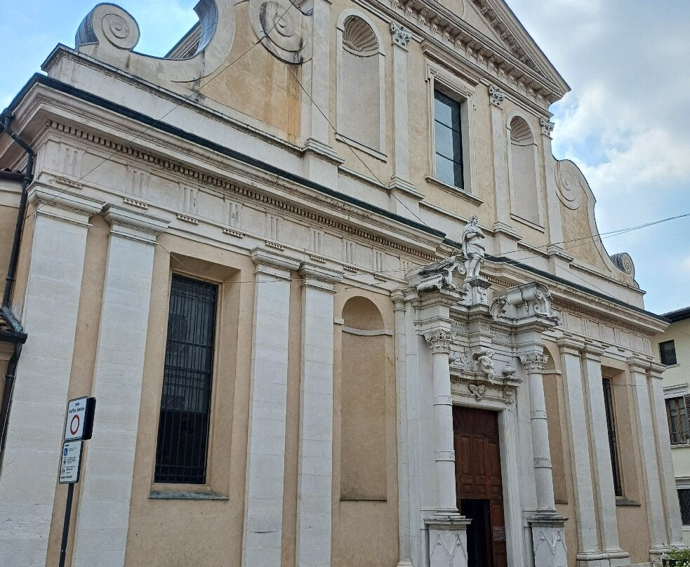 Duomo Di Santa Maria Maddalena-代森扎诺-德尔加达必去景点