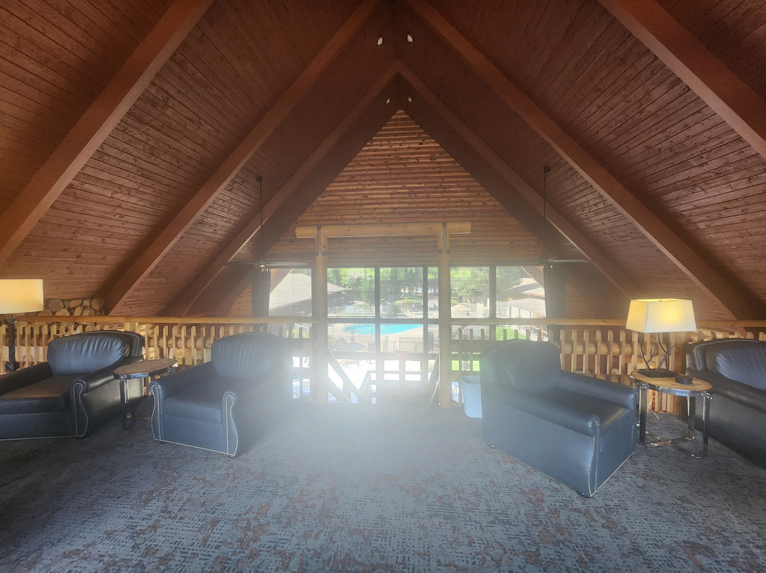 科尔牧场钻石山林小屋主图