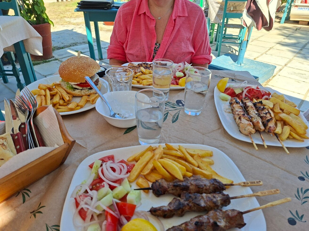 Paralia Taverna
