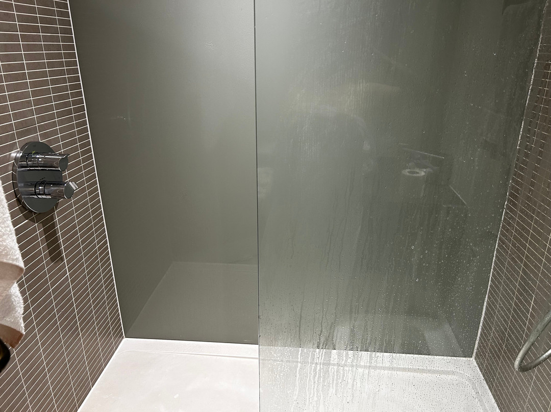 Holiday Inn 陶顿M5，JCT.25主图