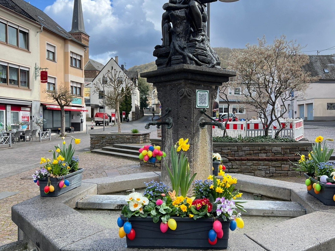 Treiser Heckedotz Brunnen