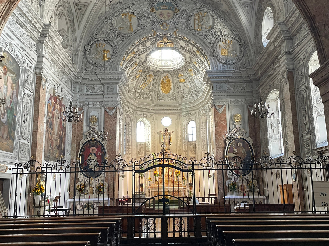 Herz-Jesu-Basilika-哈尔堤侯必去景点